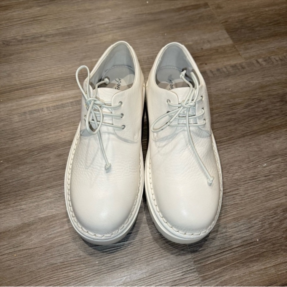 Marsell Gomme Classic Leather Derby in Optic White